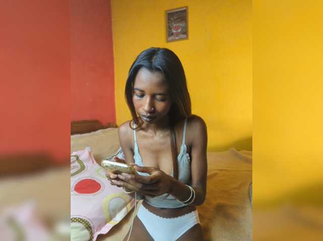Nathascha live cam on BongaCams