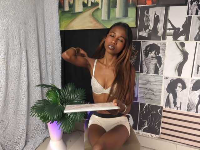 Nathascha live cam on BongaCams