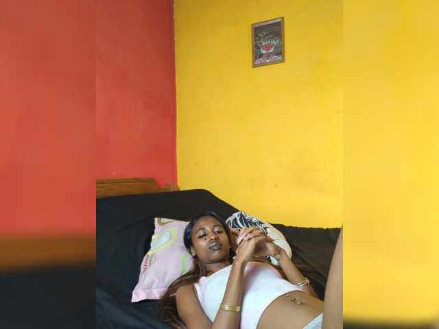 Nathascha live cam on BongaCams