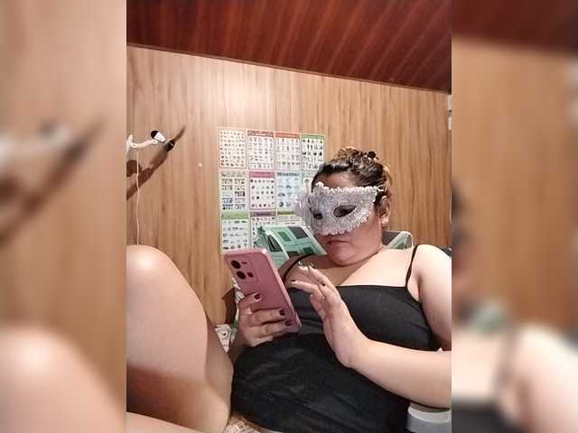AsianMhiendy, en directo ahora en BongaCams