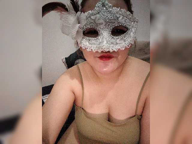 AsianMhiendy live cam on BongaCams