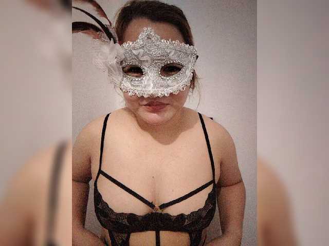 AsianMhiendy live cam on BongaCams