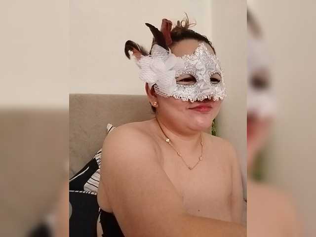 AsianMhiendy live cam on BongaCams