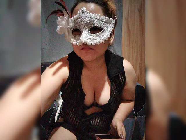 AsianMhiendy live cam on BongaCams