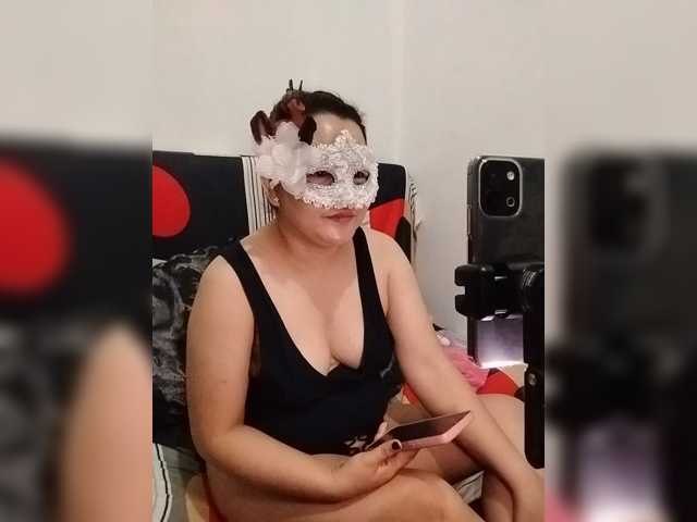 AsianMhiendy live cam preview
