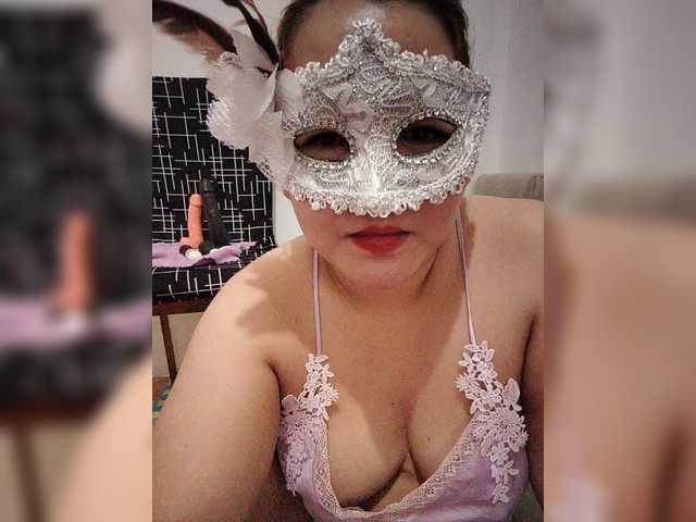 AsianMhiendy live cam on BongaCams