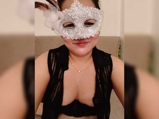 AsianMhiendy live cam on BongaCams