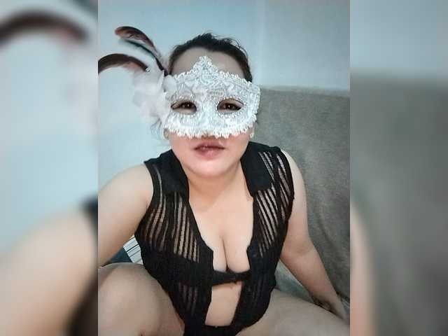 AsianMhiendy live cam on BongaCams