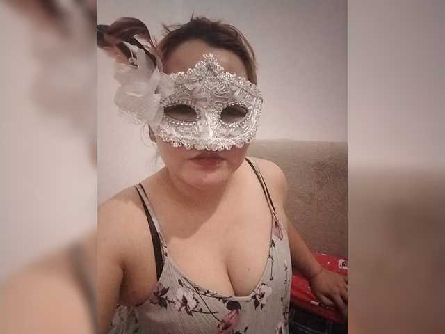 AsianMhiendy live cam on BongaCams