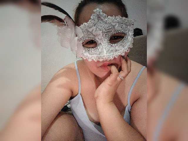 AsianMhiendy live cam on BongaCams