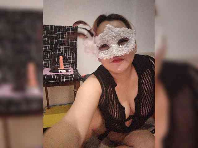AsianMhiendy webcam