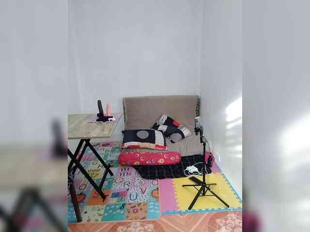 AsianMhiendy webcam