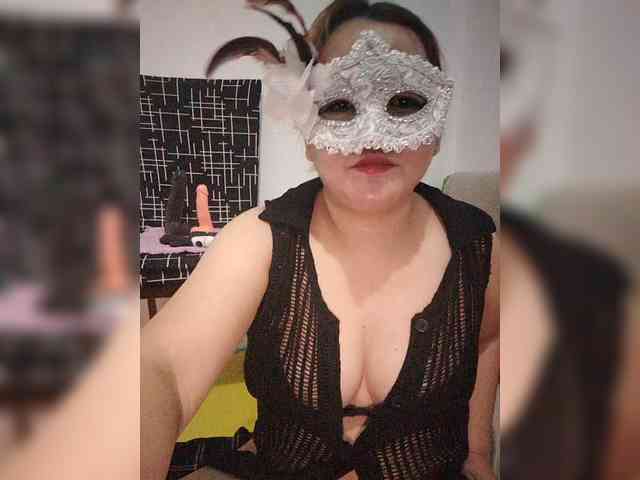 AsianMhiendy webcam