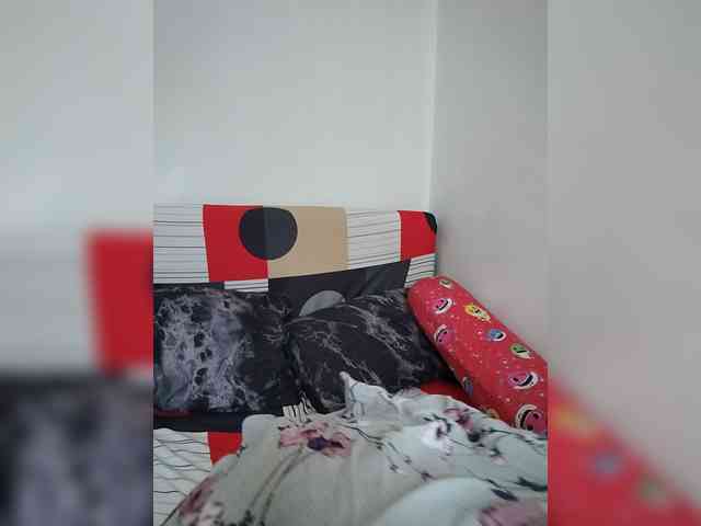AsianMhiendy webcam