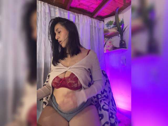 Maka-Isabel live cam on BongaCams