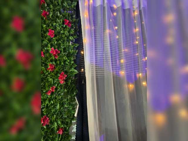 Maka-Isabel live cam on BongaCams