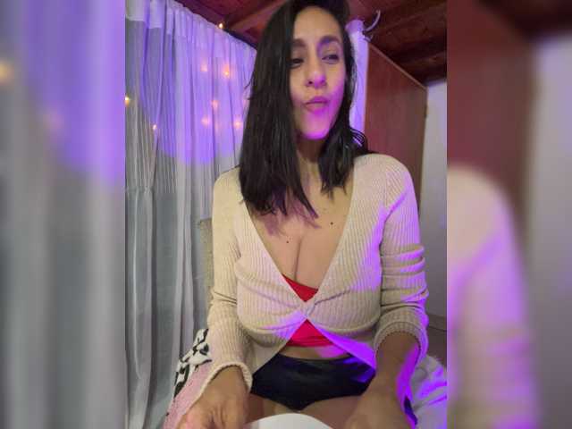 Maka-Isabel live cam on BongaCams