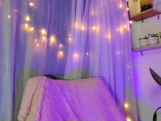Maka-Isabel live cam on BongaCams