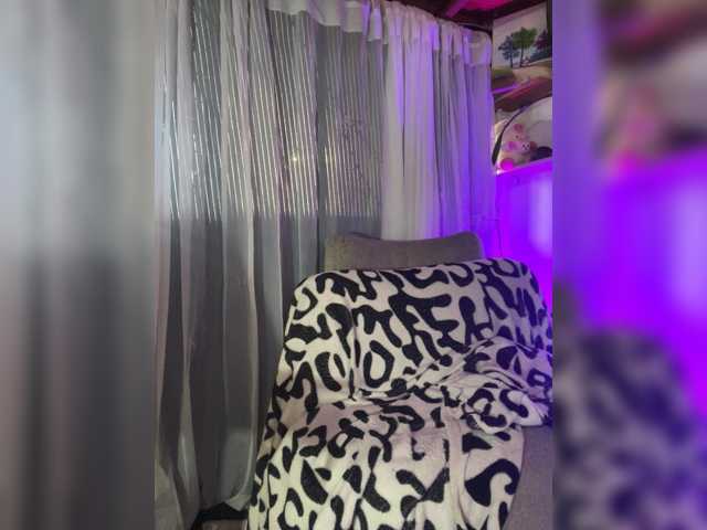 Maka-Isabel live cam on BongaCams