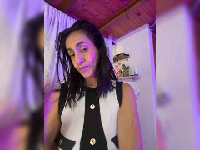 Modelo: Maka-Isabel
