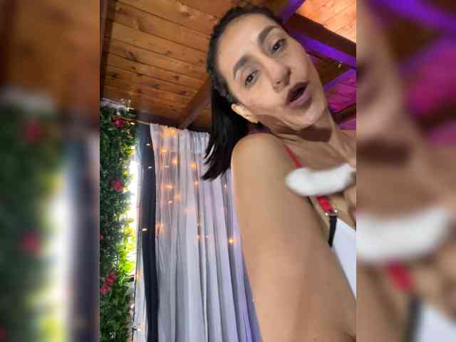 Modelo: Maka-Isabel