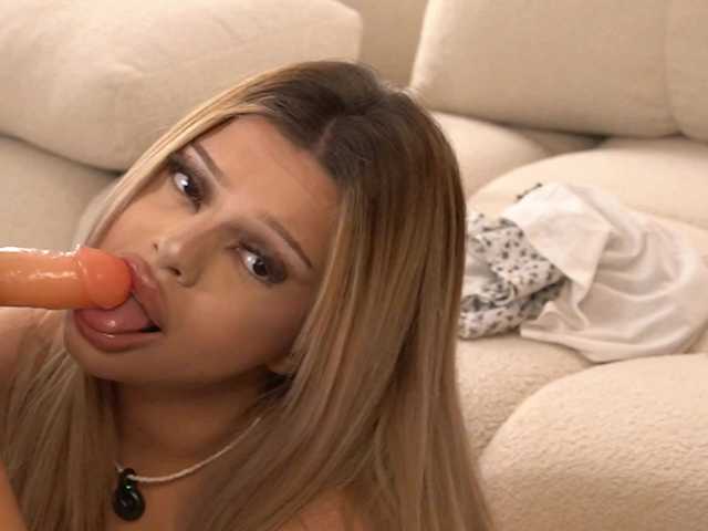 IvyMirrage live cam on BongaCams