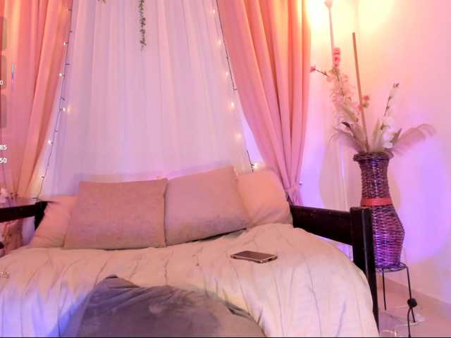 NaughtyRosie live cam on BongaCams