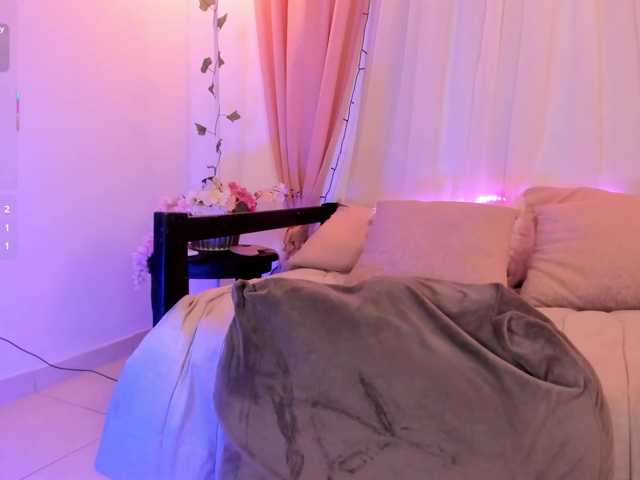 NaughtyRosie live cam on BongaCams