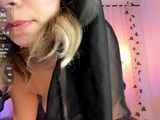NaughtyRosie webcam