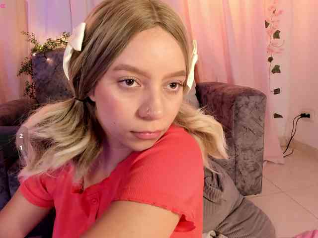 NaughtyRosie webcam