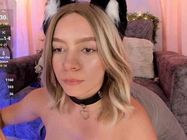 NaughtyRosie webcam