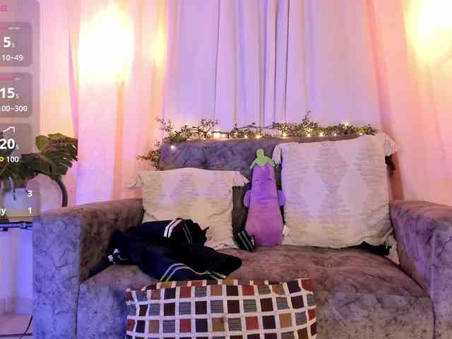 NaughtyRosie webcam