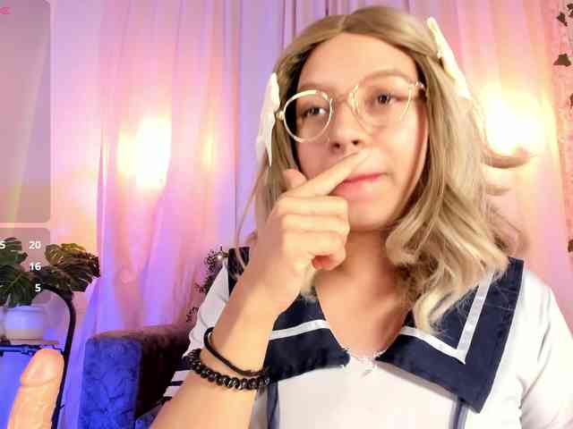 NaughtyRosie webcam