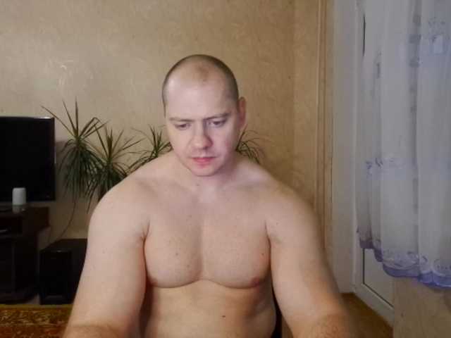 massiveman29500 live cam preview
