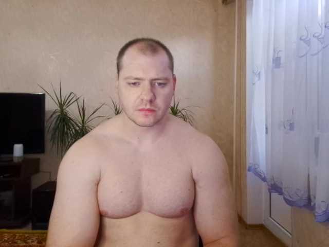 Massiveman29500