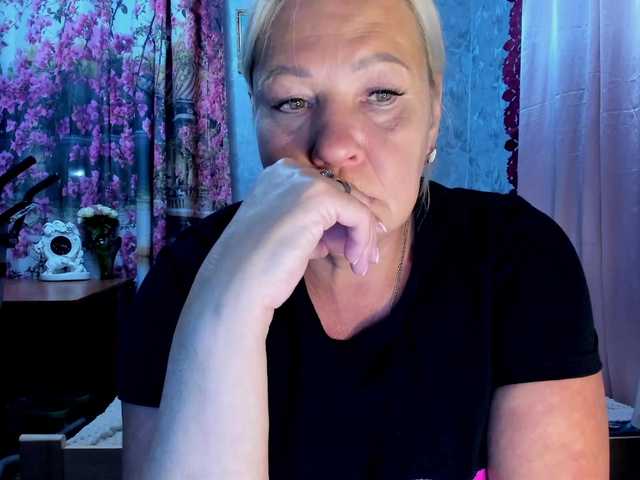 Elenochka live cam on BongaCams