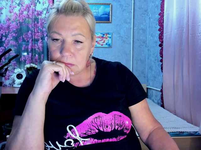 Elenochka live cam on BongaCams