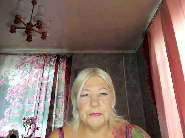 Elenochka, en directo ahora en BongaCams
