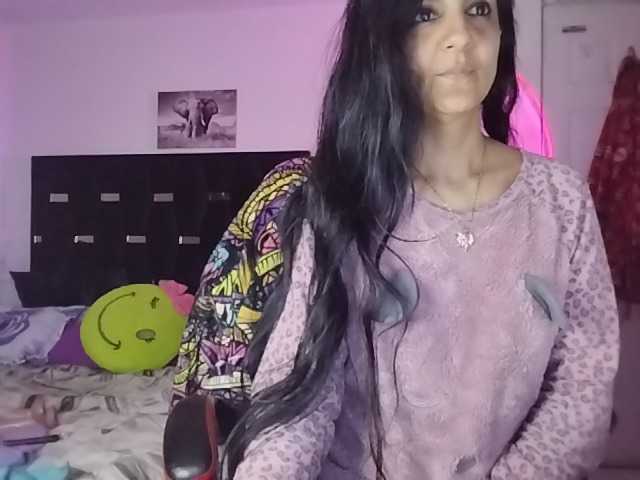 Basmajade888 live cam on BongaCams