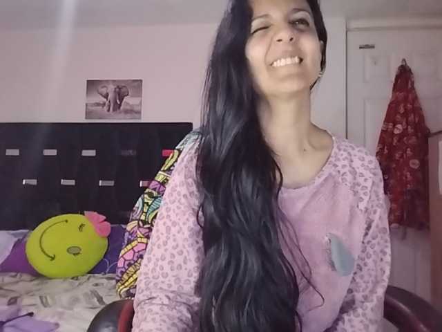 Basmajade888 live cam on BongaCams