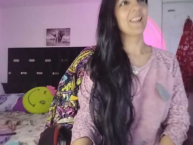 Basmajade888 live cam on BongaCams