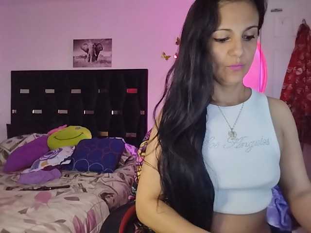 Basmajade888 live cam on BongaCams