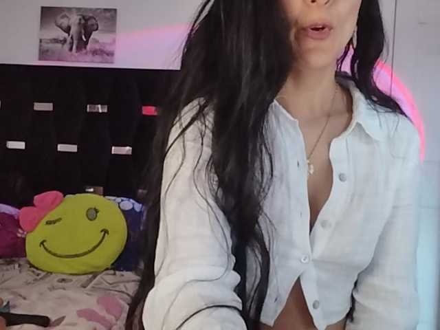 Basmajade888 live cam on BongaCams