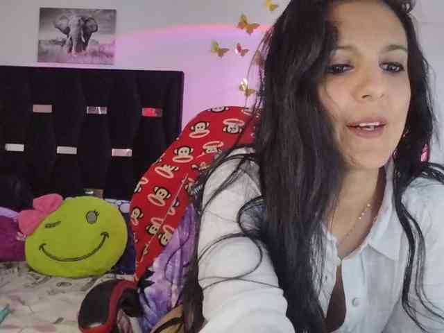 Basmajade888 webcam