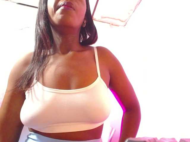 naughtysensual live cam preview