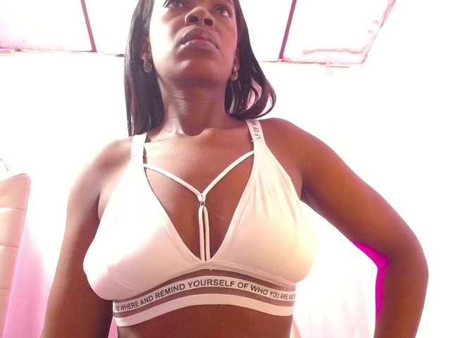 naughtysensual live cam preview