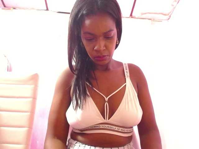 naughtysensual live cam preview