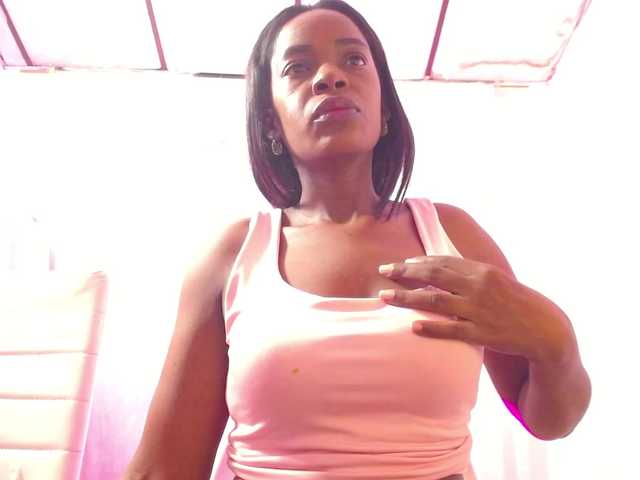 naughtysensual live cam preview