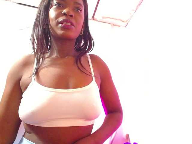 naughtysensual live cam on BongaCams