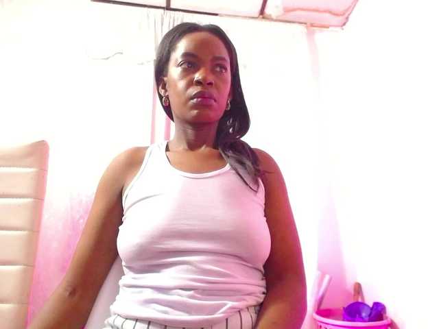 naughtysensual live cam on BongaCams